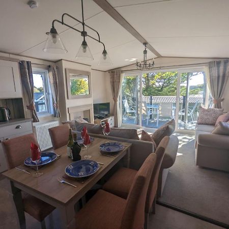 Stunning Luxury Caravan On Edge Of New Forest On Shorefield Country Park Entertainment And Leisure Passes Included Milford on Sea Eksteriør bilde