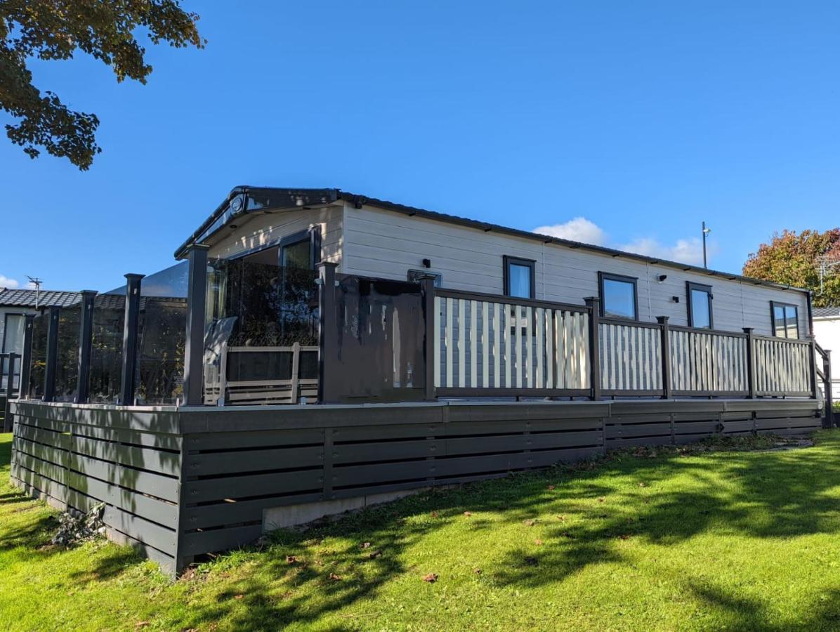 Stunning Luxury Caravan On Edge Of New Forest On Shorefield Country Park Entertainment And Leisure Passes Included Milford on Sea Eksteriør bilde