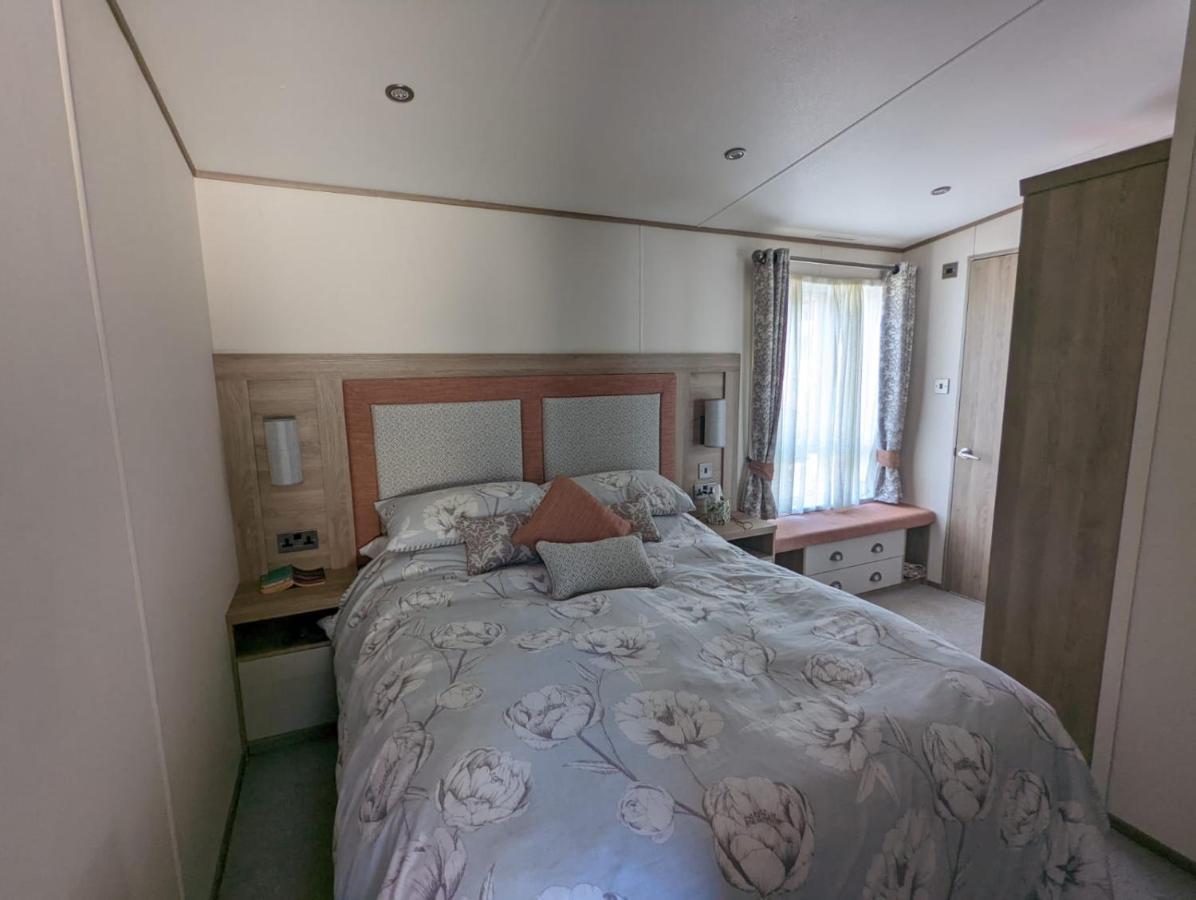 Stunning Luxury Caravan On Edge Of New Forest On Shorefield Country Park Entertainment And Leisure Passes Included Milford on Sea Eksteriør bilde